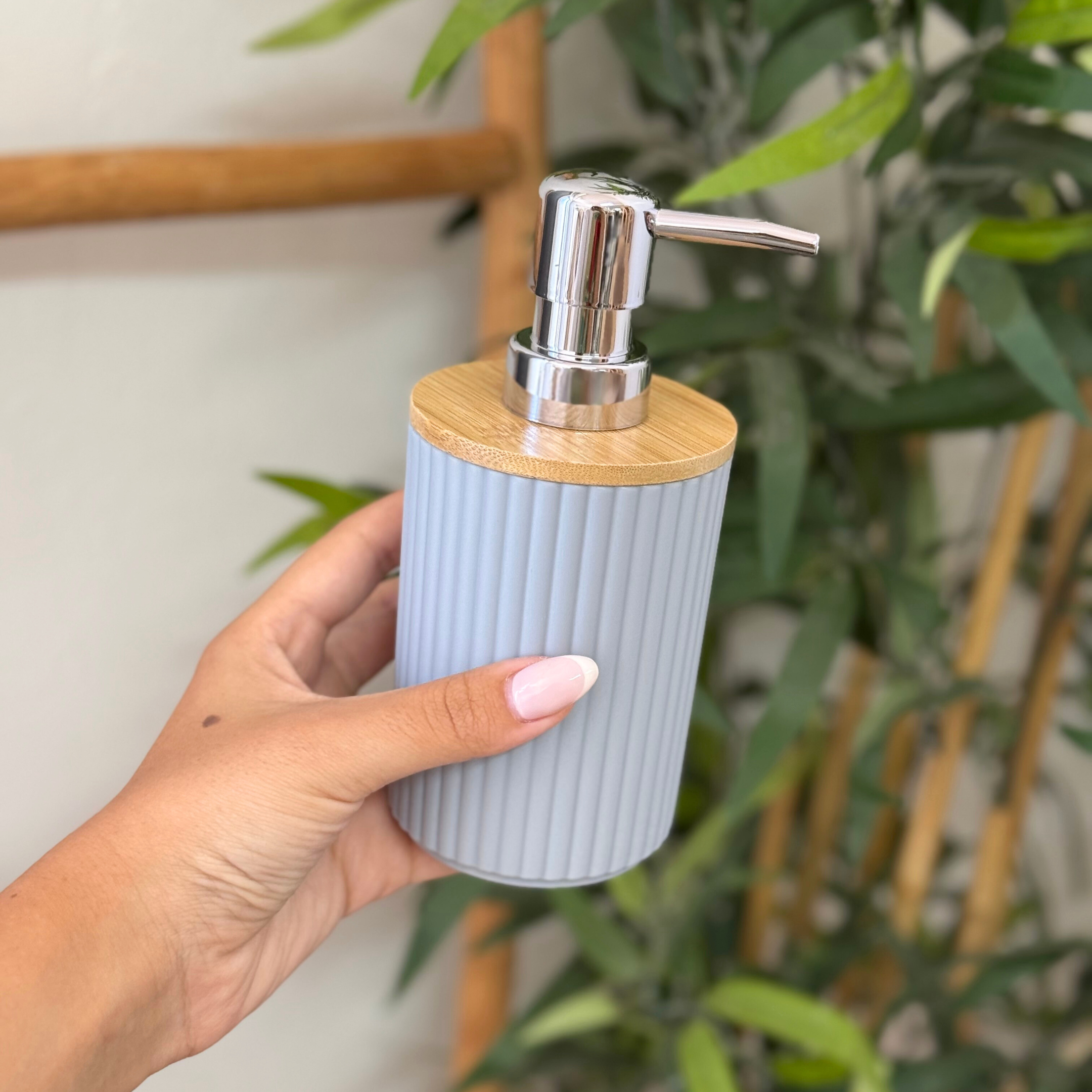 Ensemble accessoires de Salle de Bain 5 Pièces en plastique et bambou