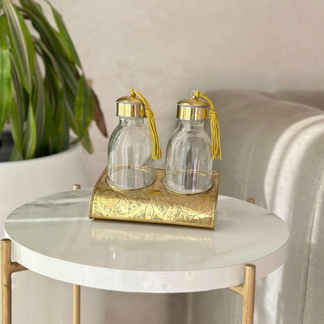 Set de 2 bouteilles artisanales avec support en laiton doré