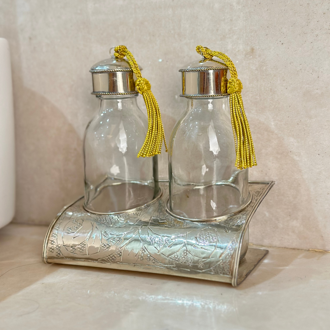 Set de 2 bouteilles artisanales avec support en laiton argenté