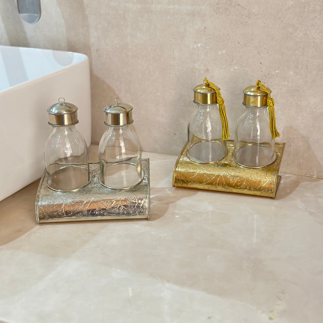 Set de 2 bouteilles artisanales avec support en laiton doré