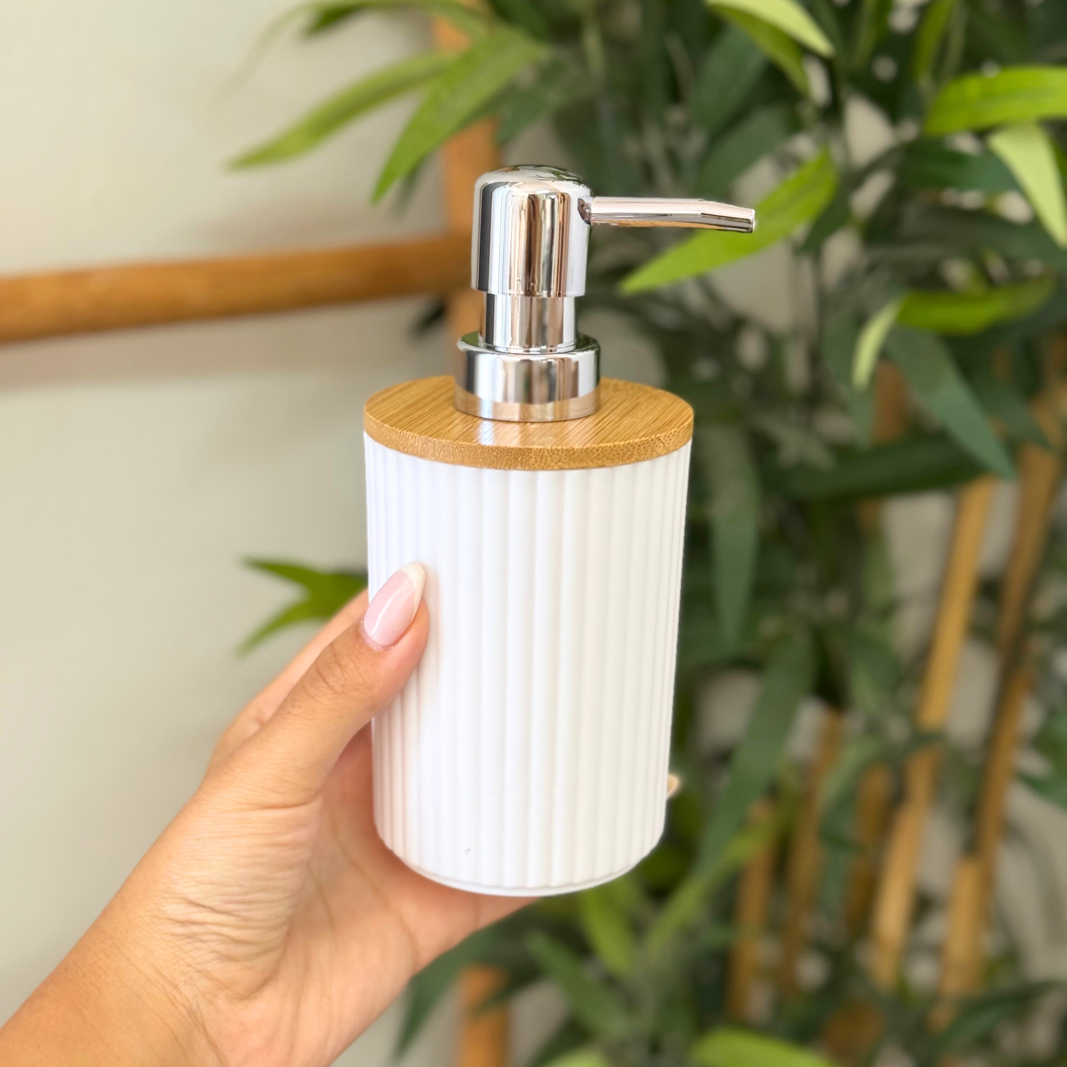 Ensemble accessoires de Salle de Bain 5 Pièces en plastique et bambou