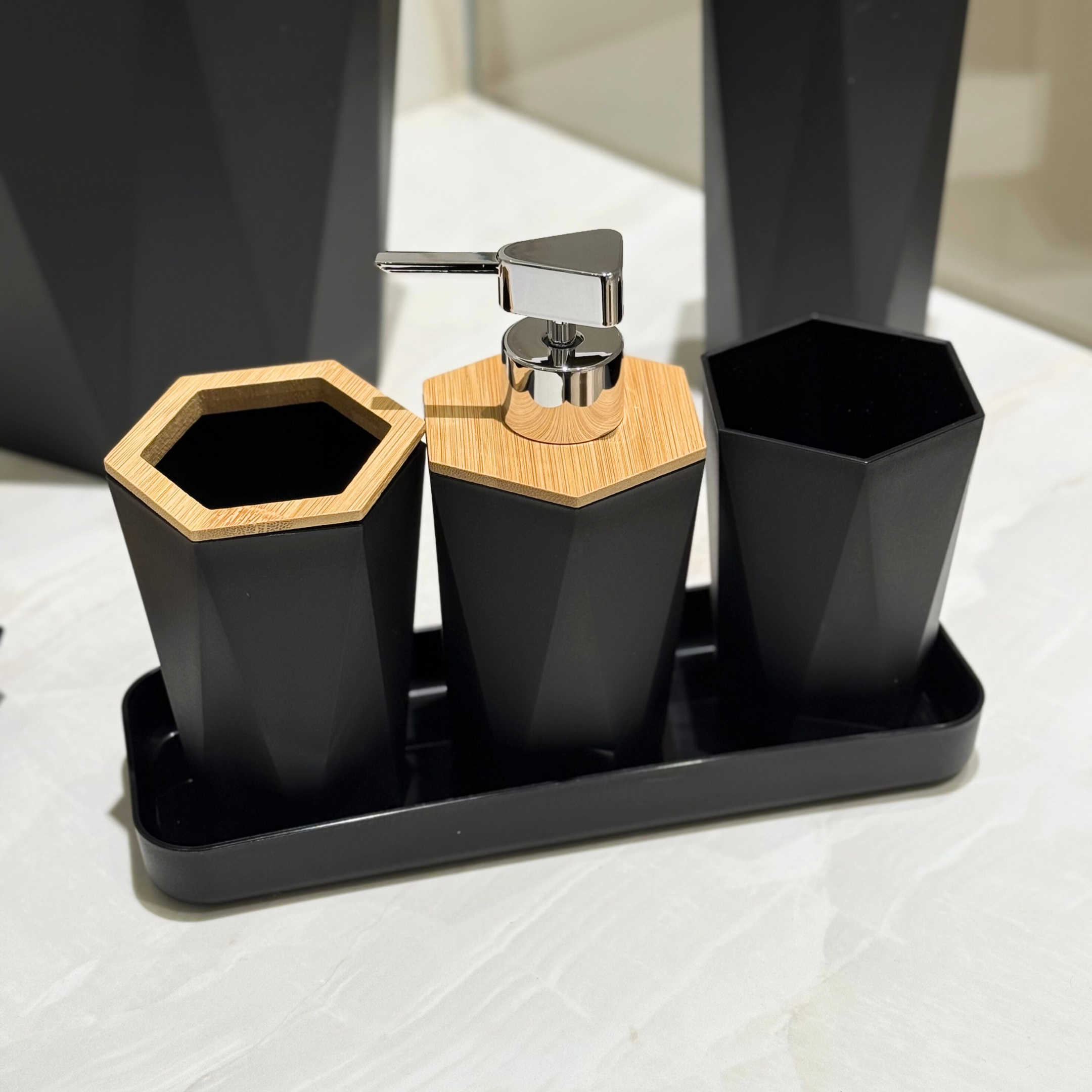 Ensemble D'accessoires de Salle de Bain de 7 Pièces Avec Poubelle