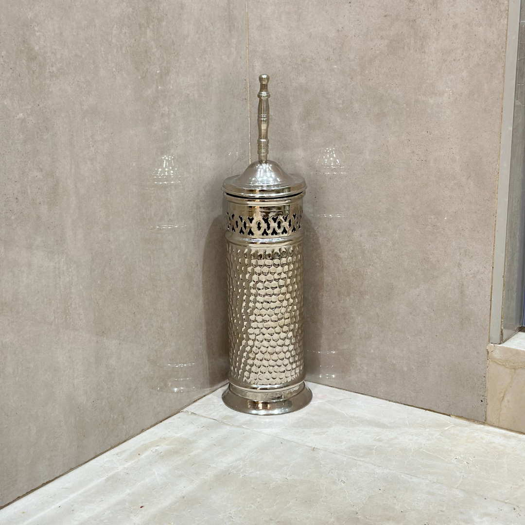 Porte brosse artisanale en laiton argenté martelé