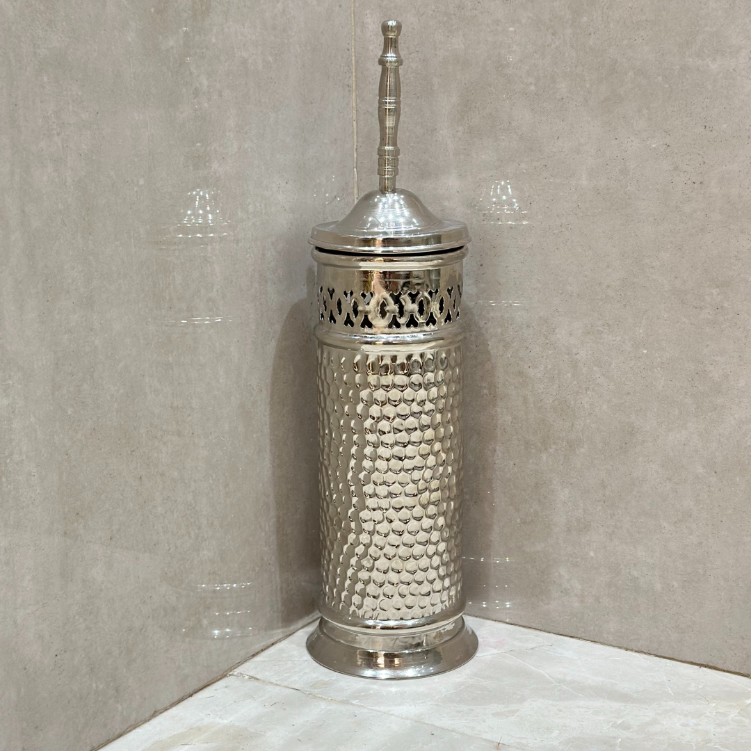 Porte brosse artisanale en laiton argenté martelé