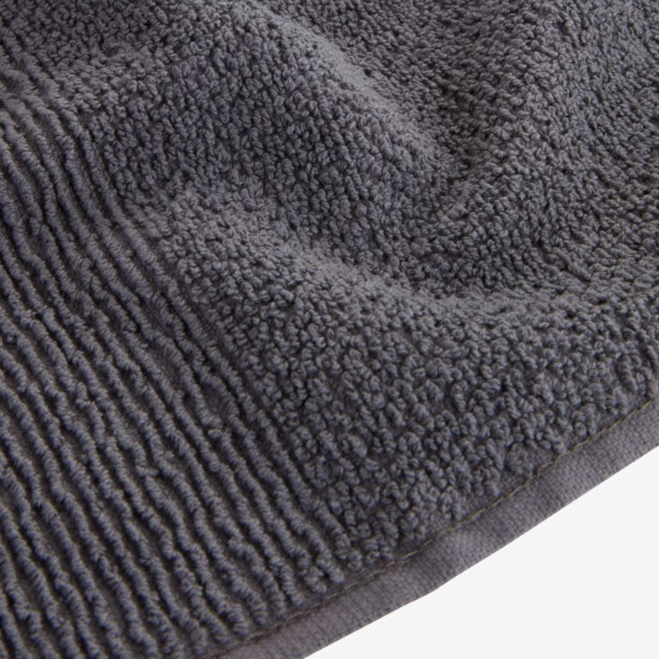 Serviette de douche 65x130 cm gris foncé