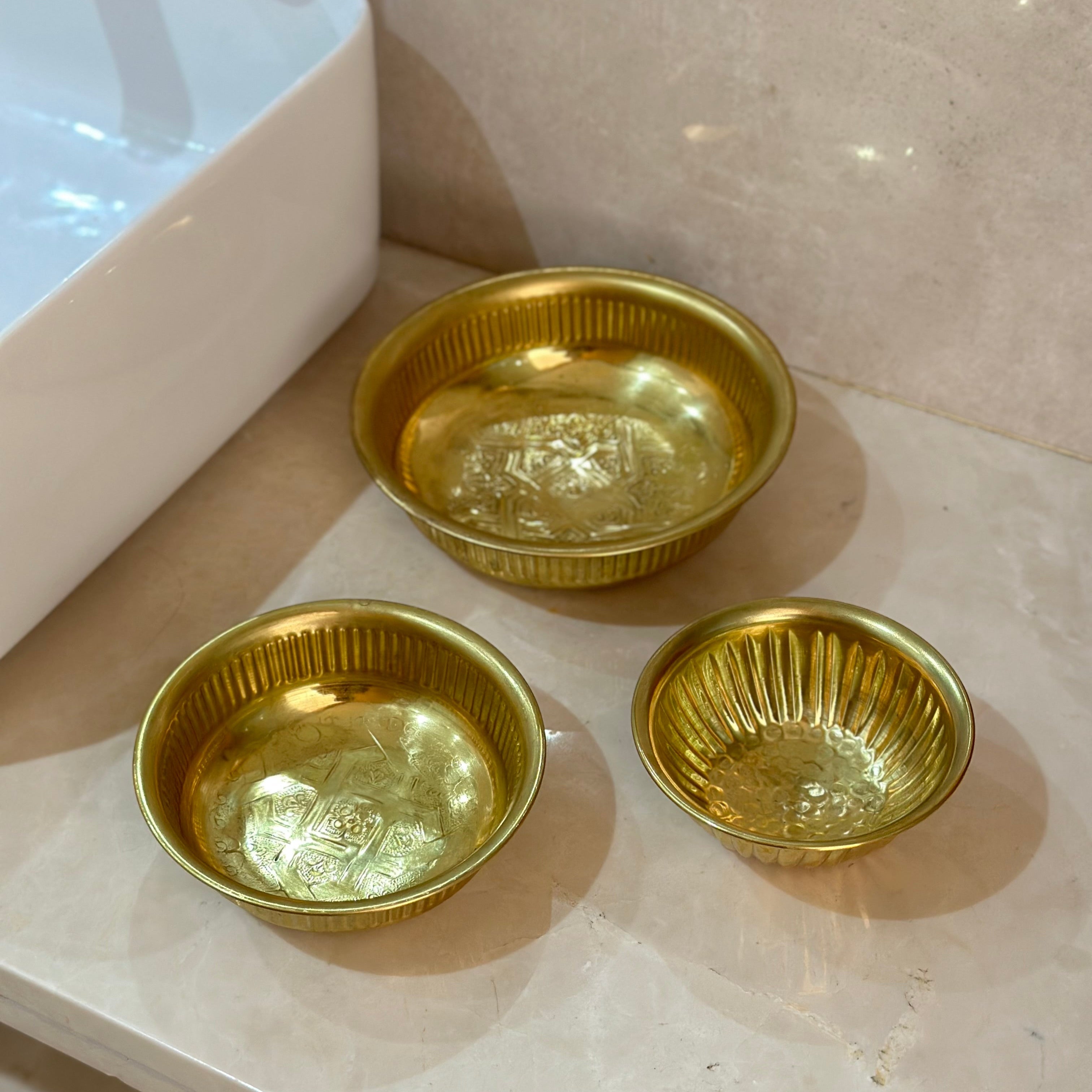 Tassa Hammam artisanale dorée en laiton 13cm