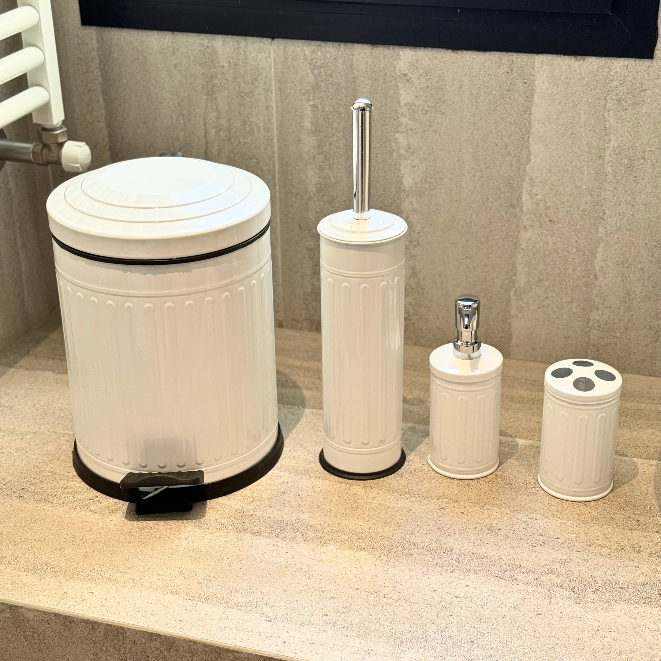 Ensemble accessoires de Salle de Bain 4pcs en Métal