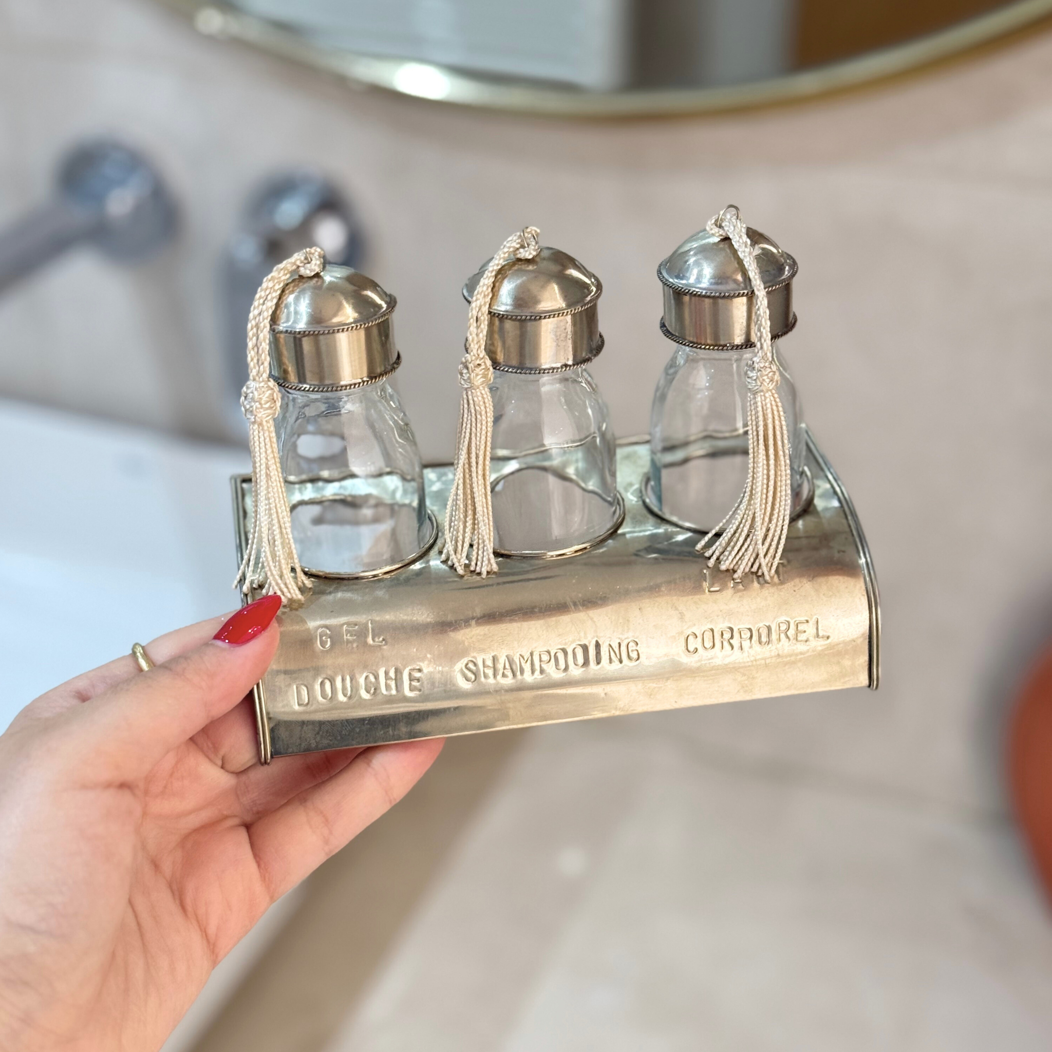 Set de 3 bouteilles artisanales avec support en laiton argenté
