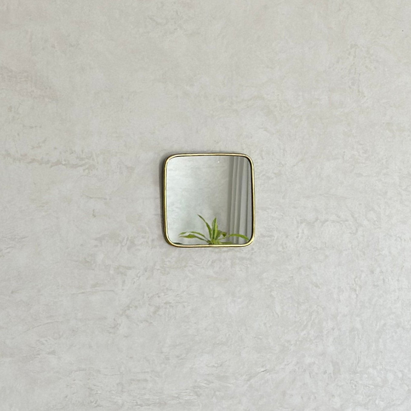 Miroir petit en laiton Afaw