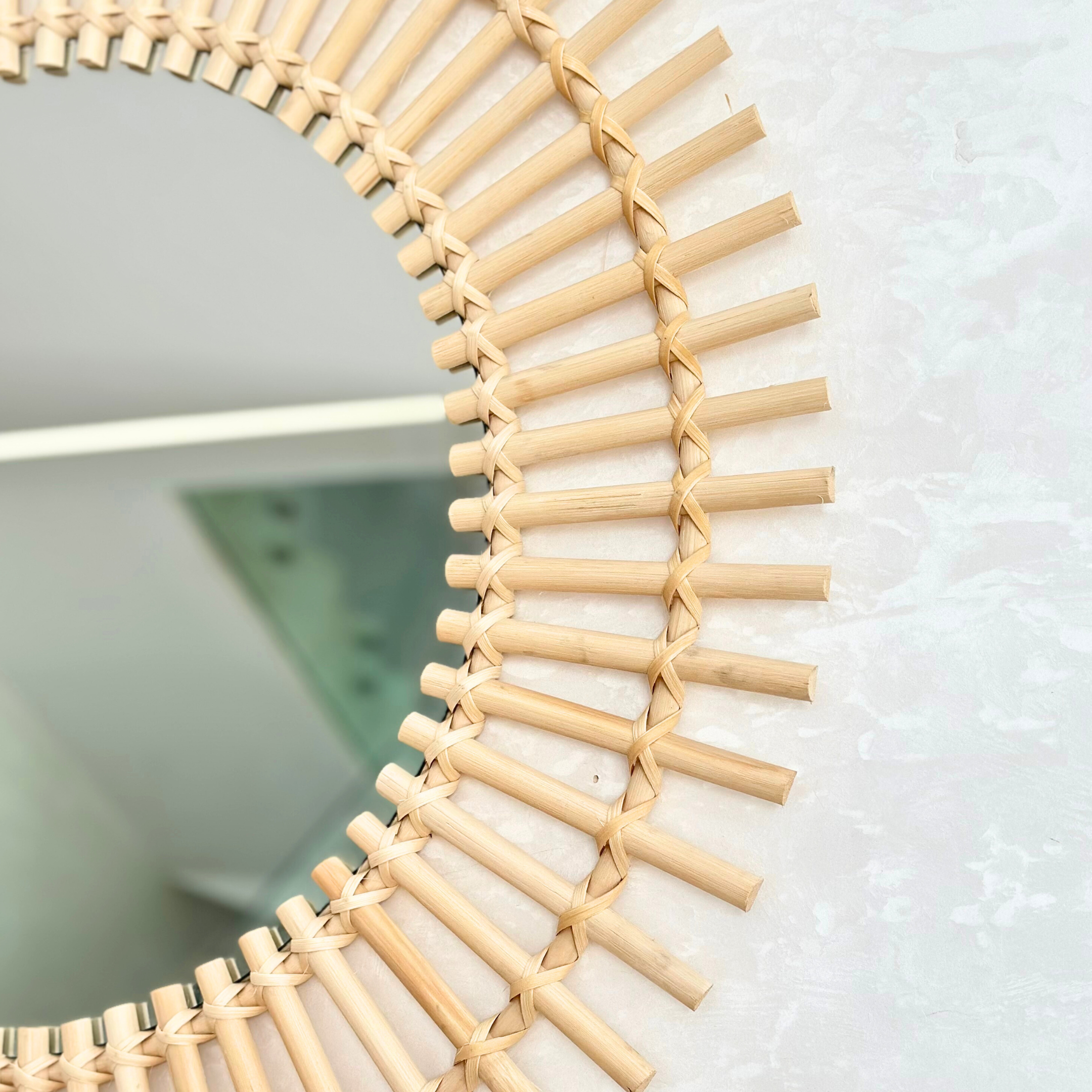 Miroir Aurore en rotin naturel 82 cm