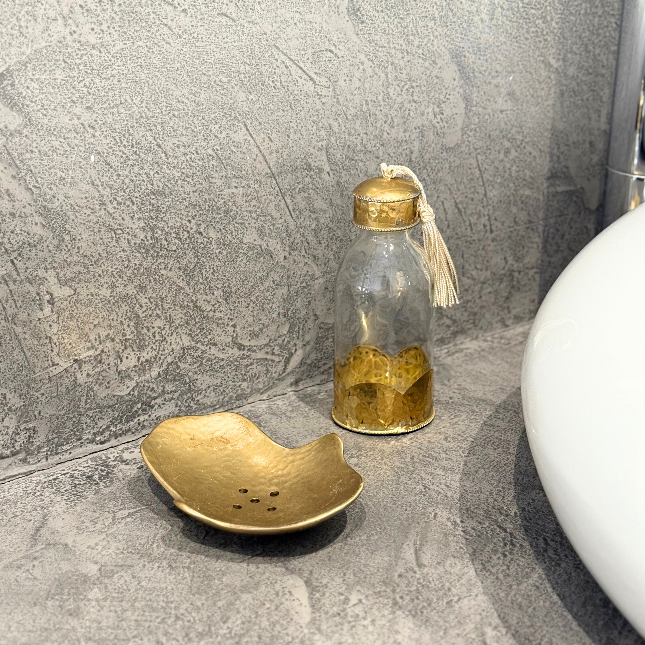 Porte savon artisanal main doré en laiton