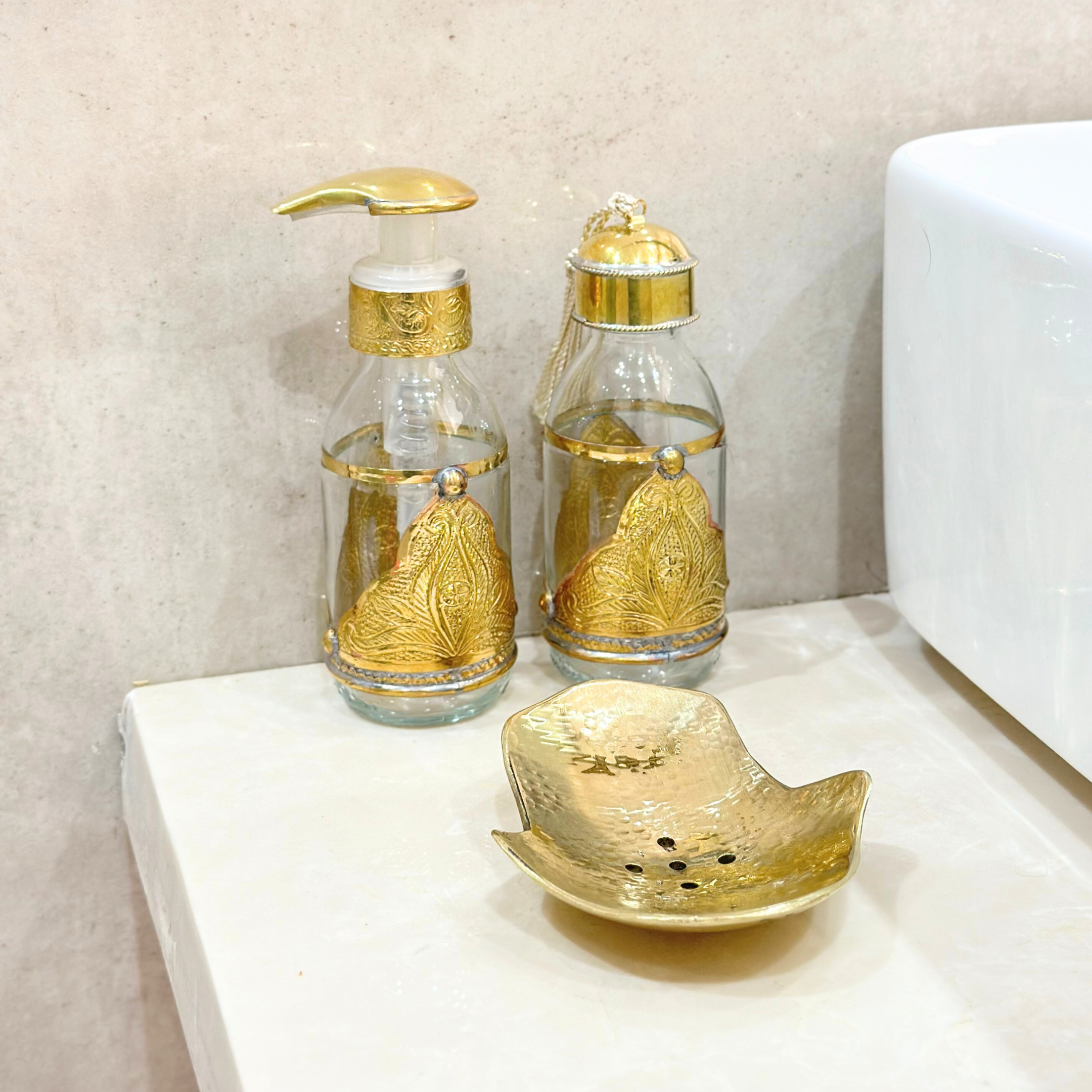 Distributeur de savon artisanal en verre et laiton doré Adrar 100ml